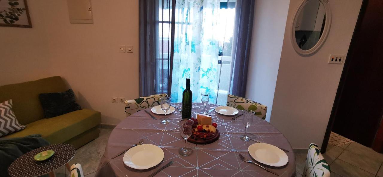 Apartmani Marija Колан Экстерьер фото